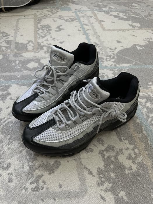 Продам кроссовки за полцену