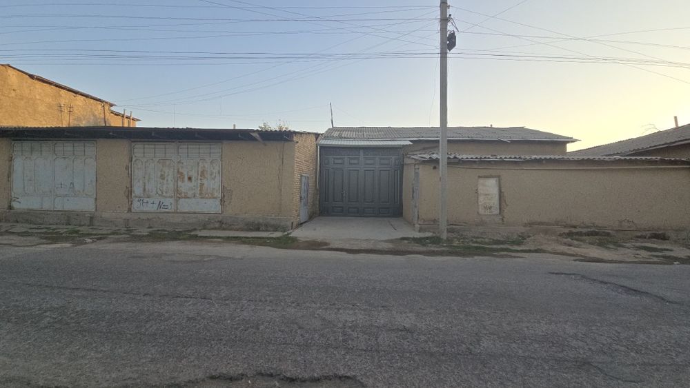 HOVLI UY JOY sotiladi