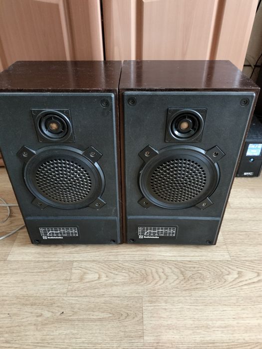 Продам усилитель Радиотехника колонки