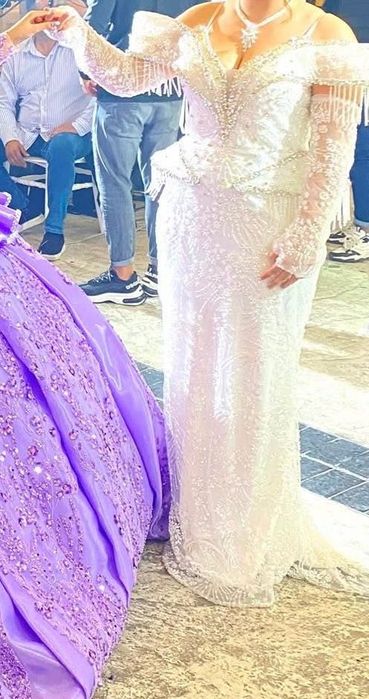 Бяла Офицялна Рокля