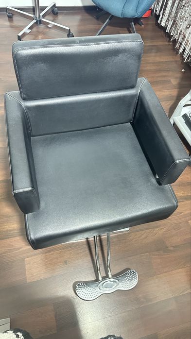 Scaun coafor plus ucenic coafor