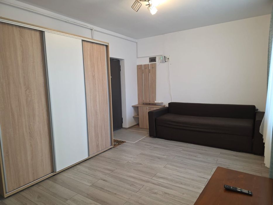 Garsoniera micuta dar cocheta in bloc nou in Trivake City