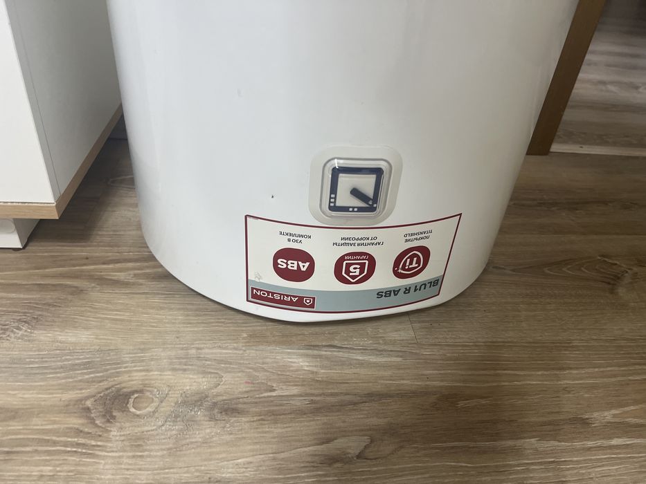 Водонагриватель аристон 80л