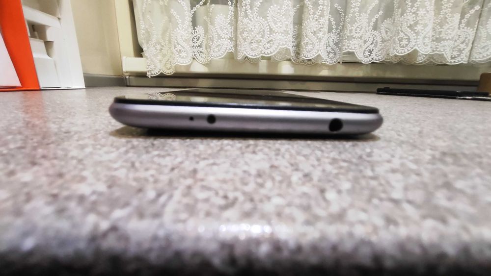 Смартфон Xiaomi Redmi S2