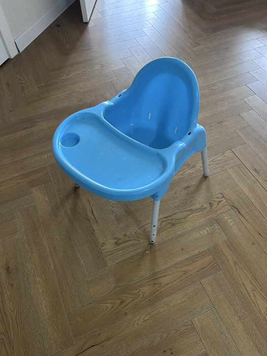 Продам детский столик для кормления