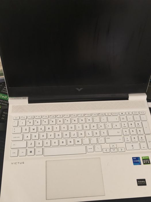 Laptop rtx 3060 i7 12700h victus 16"