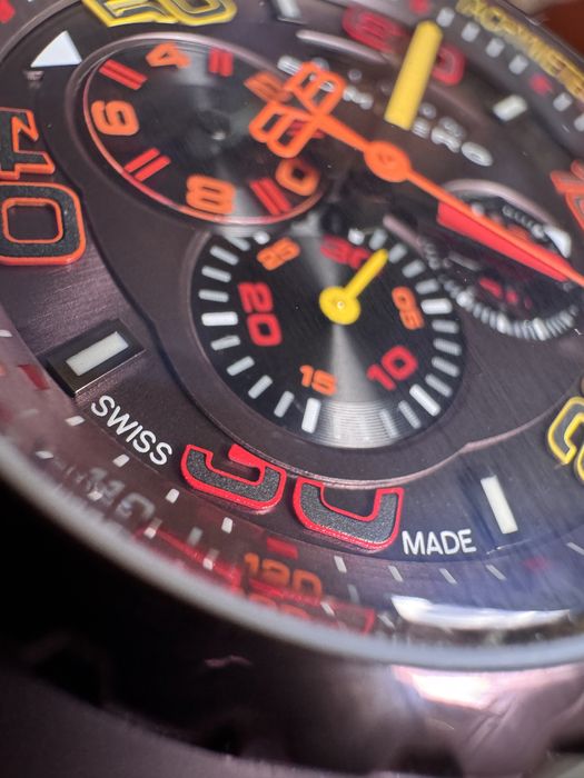 Часовник BOMBERG BOLT-68 Watch Swiss Tachymeter With Chain