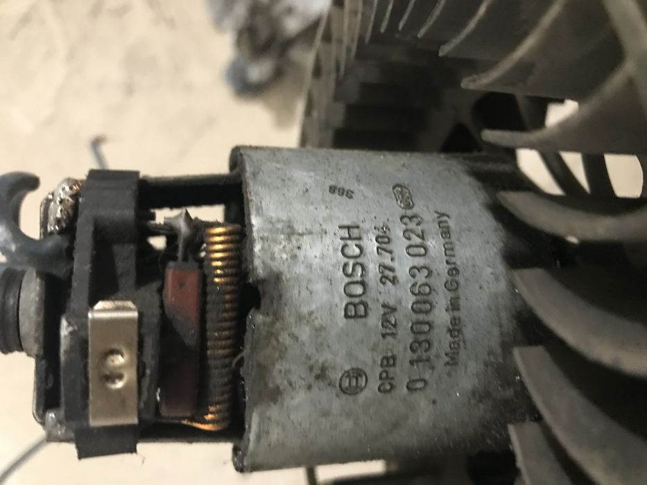 Запчасти на мерседес 190