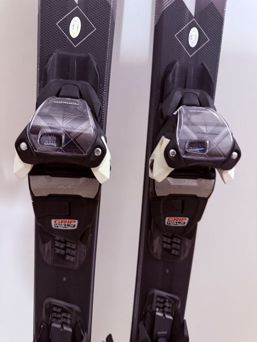 Schiuri Völkl Flair 73 Black 153 cm + legături Marker – NOI