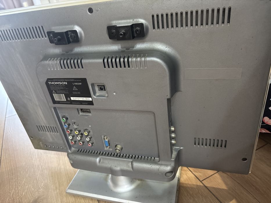 Продам телевизор