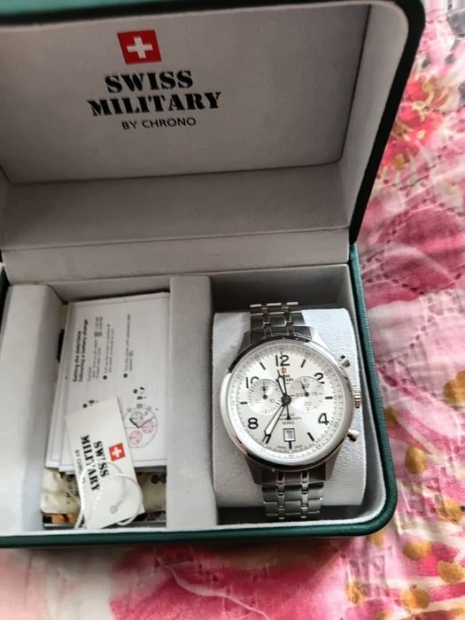 Часы новые наручные