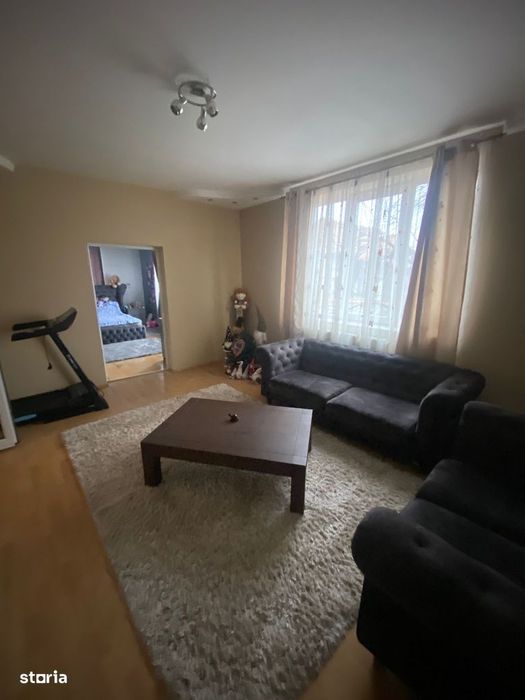 De vanzare CASA cu 3 hale in curte cu 16 ari teren la DN