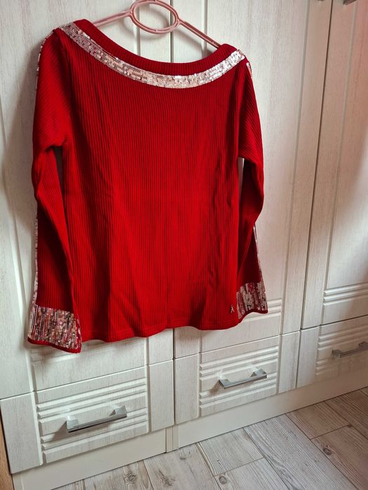 Нови дамски блузи  PATRIZIA PEPE по  10 лв.