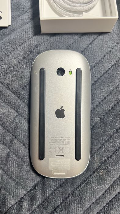 Продам мышку для макбука