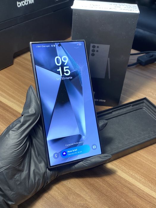 Samsung Galaxy S24 Ultra • 256 GB • Titanium Black