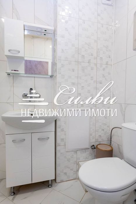 Тристаен апартамент след ОСНОВЕН ремонт - кв.Тракия