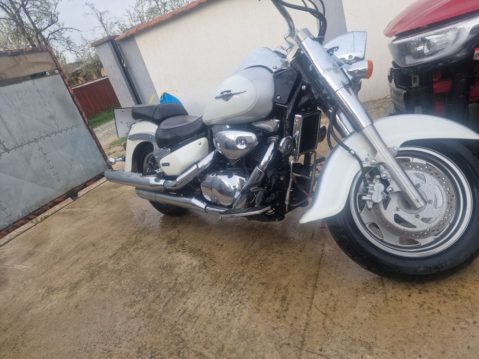 De vanzare SUZUKI INTRUDER 1500 din 2008 cu doar 3488 km