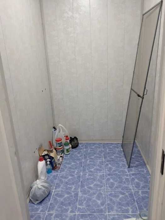 Янги домдан   1 хонали квартира сотилади Шарк-1