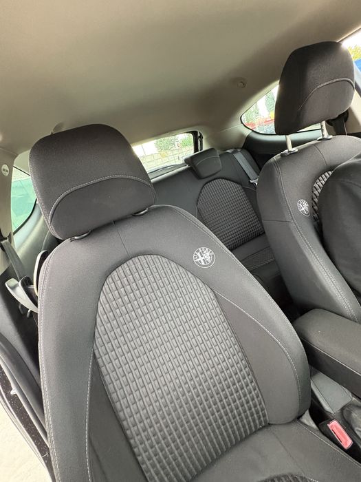 Alfa romeo mito.