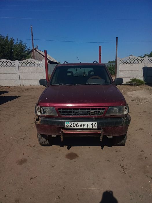 Opel Frontera  2.4