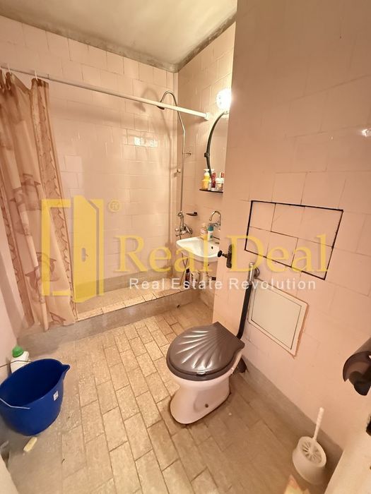 Продава се Двустаен апартамент в София, Света Троица - 65 кв.м за 1235 €/кв.м - Снимка #7