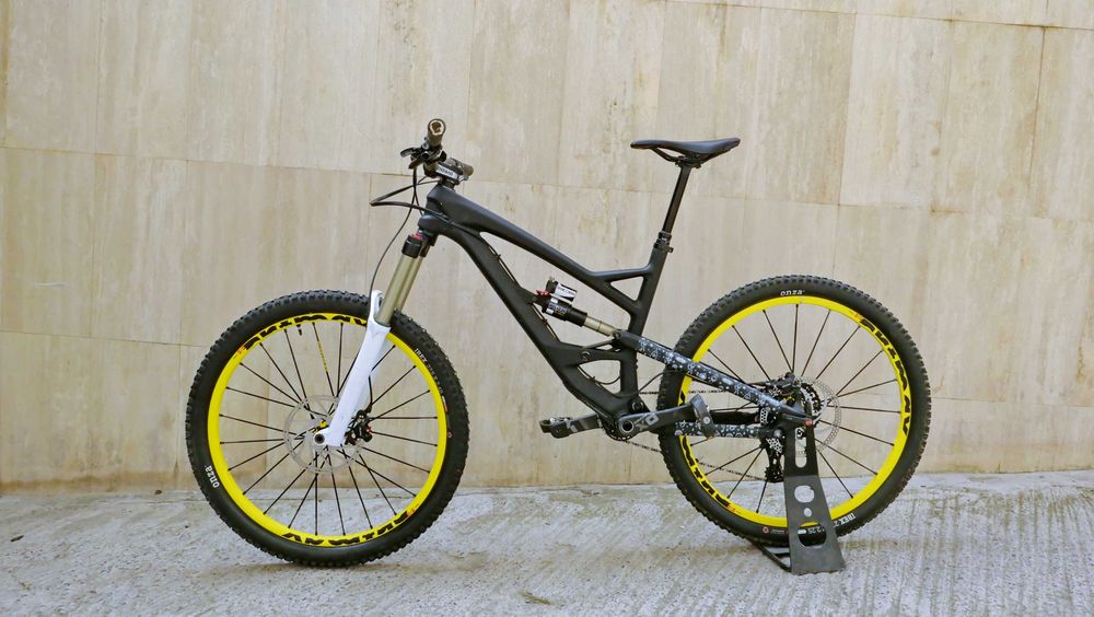 YT Capra CF Pro Race, 27.5 М, BOS Deville 170 ход, 1x 11 SRAM XO1