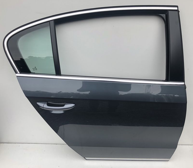 Usa dr spate vw Passat B7 limuzina cod de culoare LK7X 2011-2015