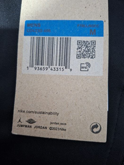 Compleu psg cu eticheta