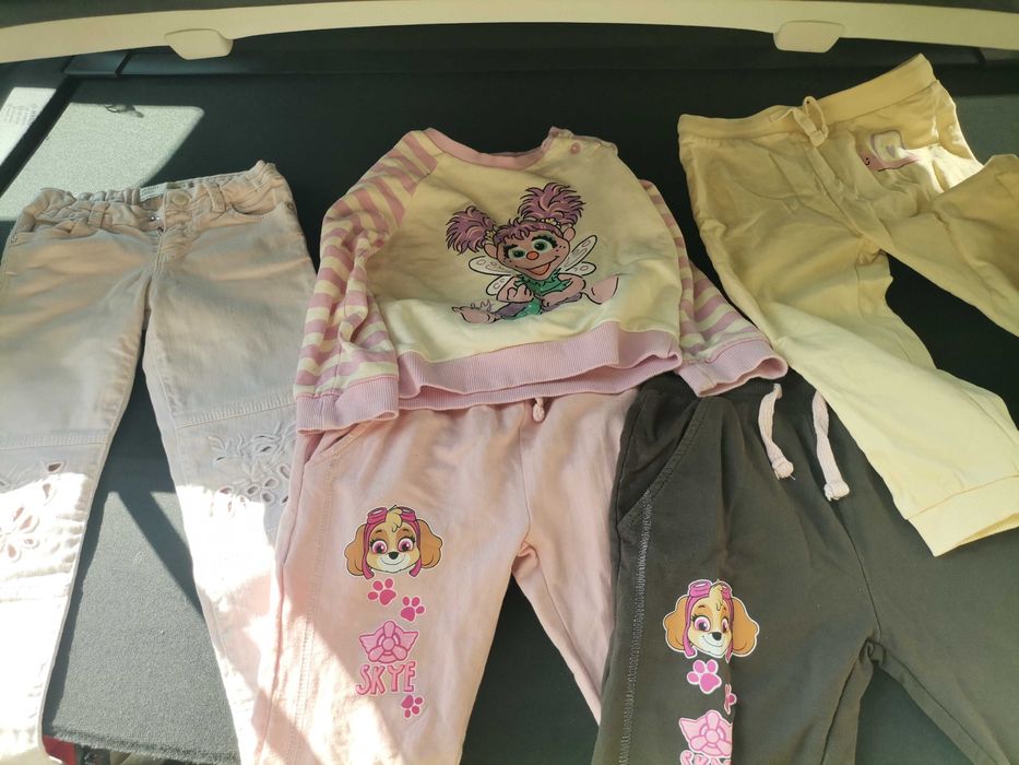 50 de hăinuțe la 200ron