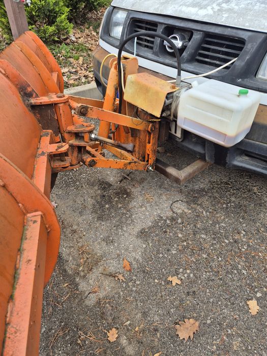 Продавам гребло за сняг за джип