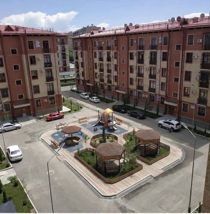 3 комн/1/5 ( 72 квм) ЖК "Паркент Вилладж" с мебелью и техникой