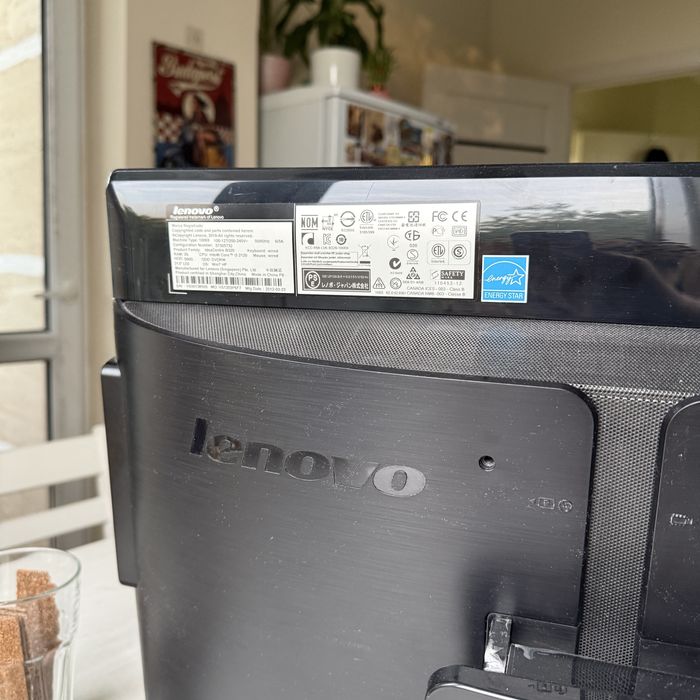 Lenovo моноблок IdeaCentre B320