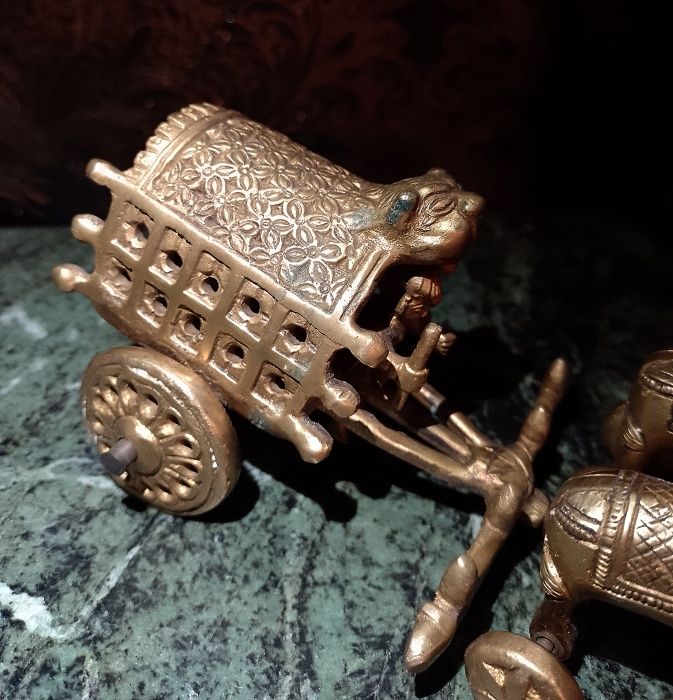 Superbă sculptura din bronz masiv Dore filigranata o lucrare de foarte