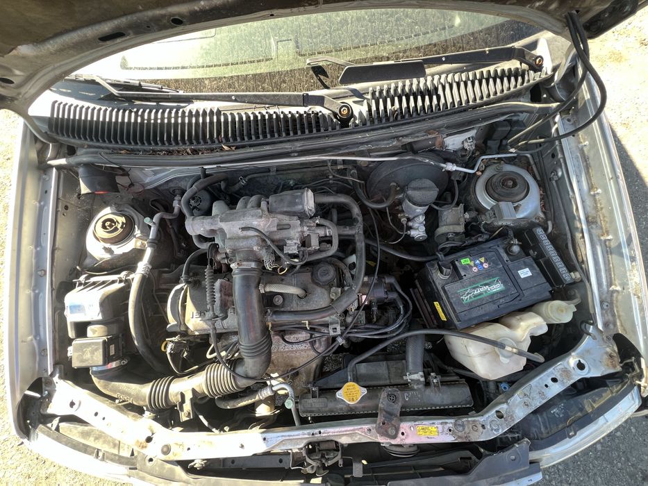 Мазда Демио (1.5i 16V 2000г. ) на части