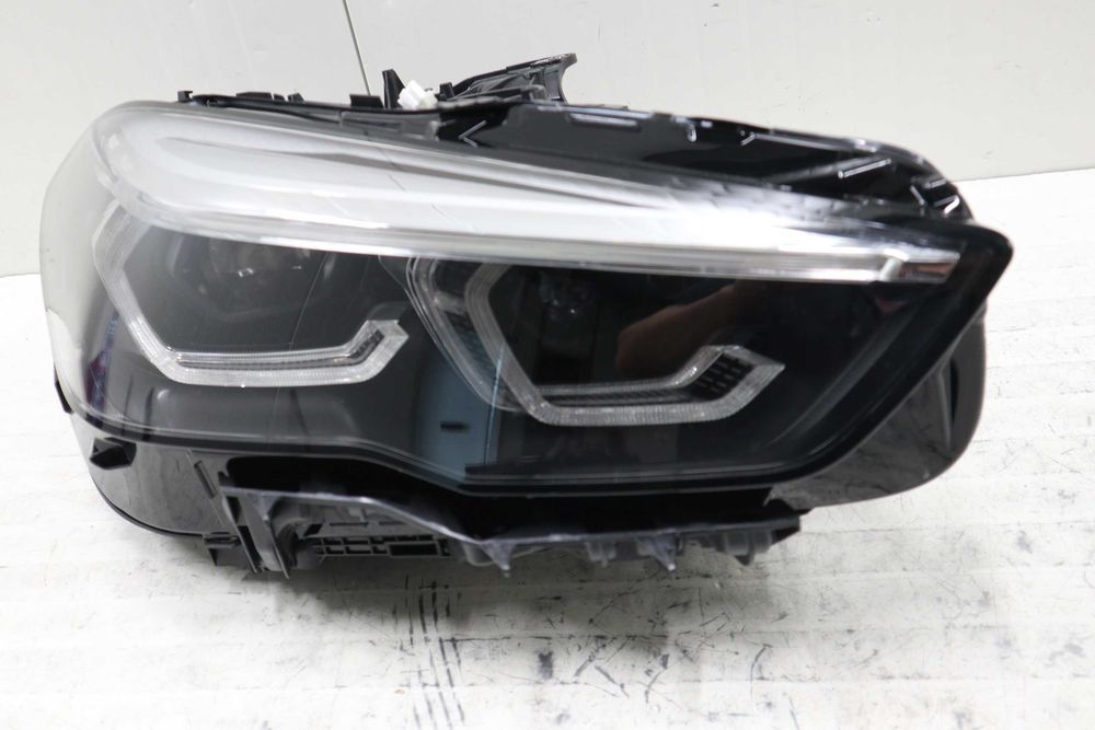 Чисто нов оригинален десен фар за БМВ Ф44 Гран Купе BMW F44 Gran Coupe