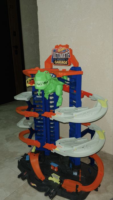 Hot Wheels гараж