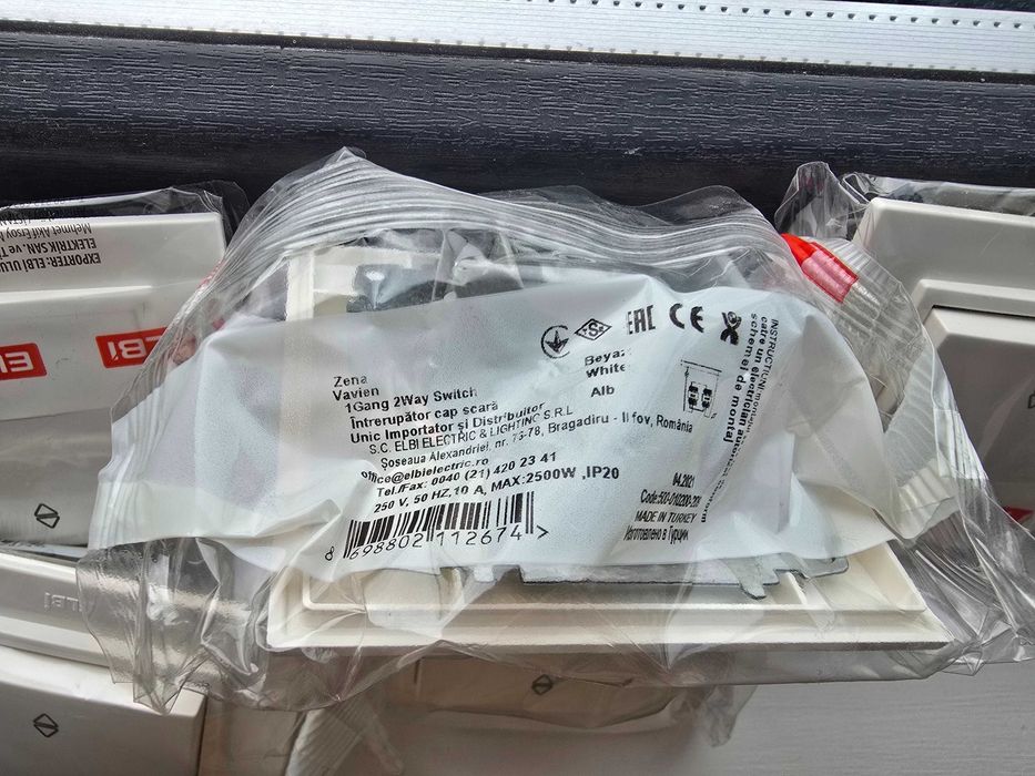 Prize si intrerupatoare Elbi