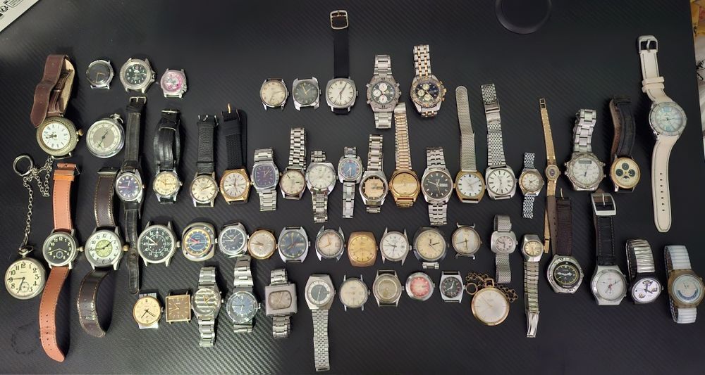Лот от часовници - механични и кварцови
