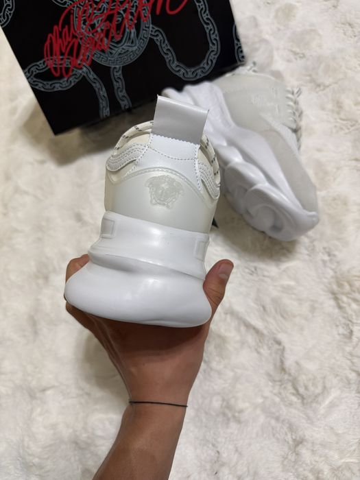Versace Chain Reaction