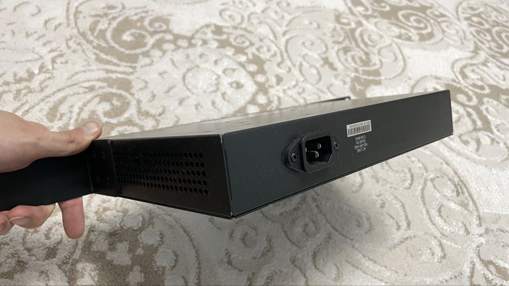 Коммутатор гигабитный управляемый D-Link