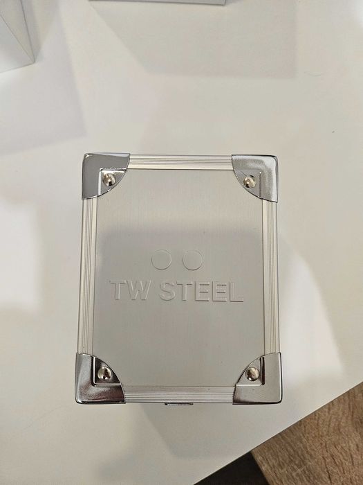 Часовник TW Steel TW1017, limited 350/1000