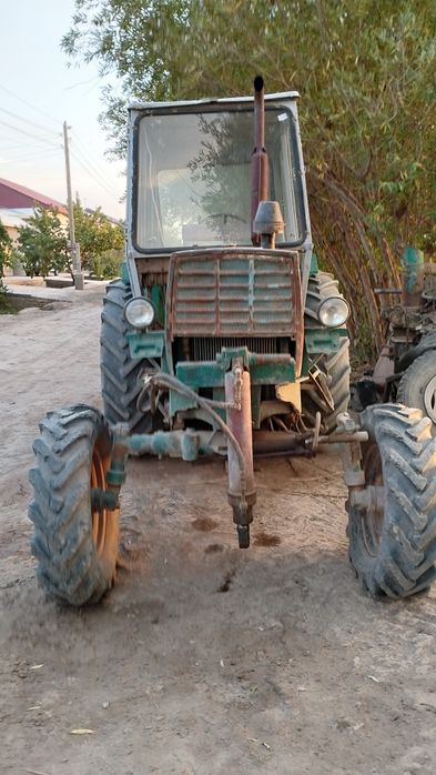 Трактор ЮМЗ сотилади