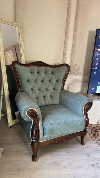 Продам б/у винтажное кресло