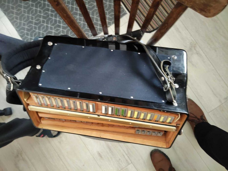 Акордеон Weltmeister S4