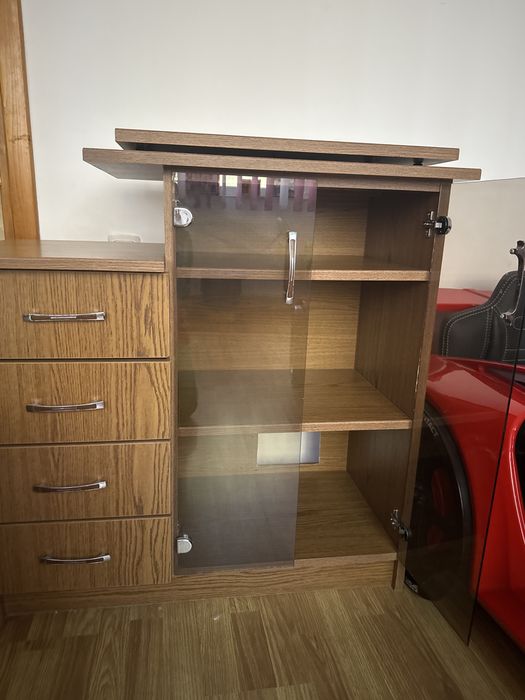 Servanta/comoda TV cu vitrina si sertare
