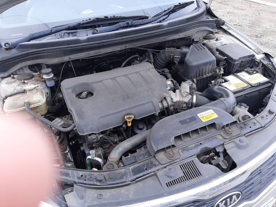 За части Kia Ceed комби 1600 кубика дизел 2010 година