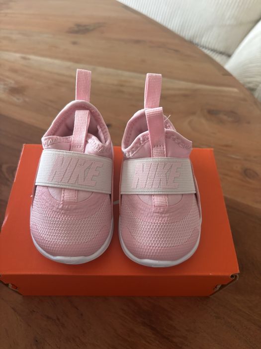 Nike air обувки за бебе