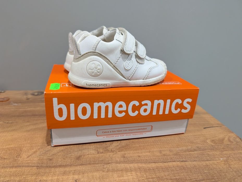 Обувки за прохождане Biomecanics 22номер