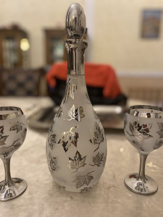 Графин с бокалами