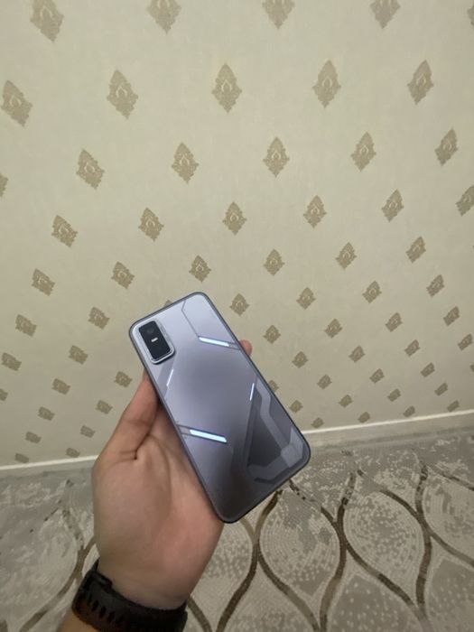 Infinix gt 30 pro (144hz)